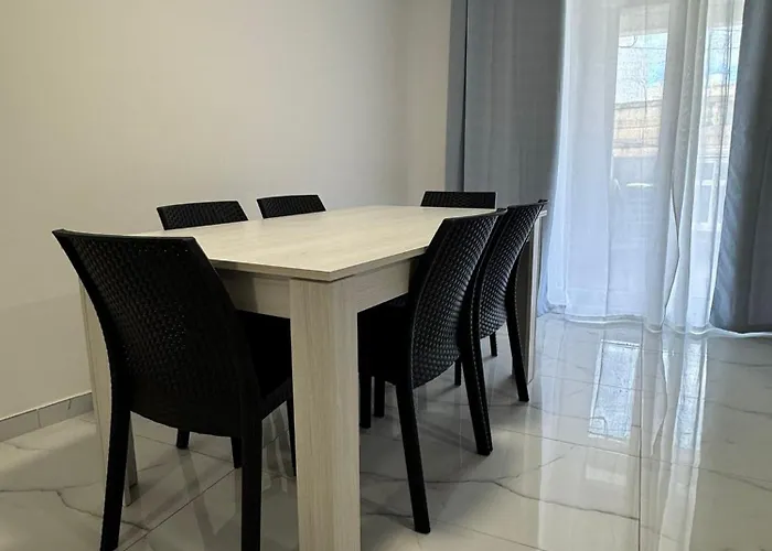 Family 2br In Fgura - By Hostmt Διαμέρισμα *