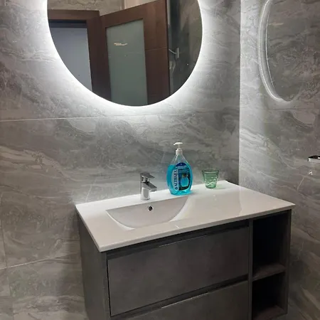 Family 2br In Fgura - By Hostmt