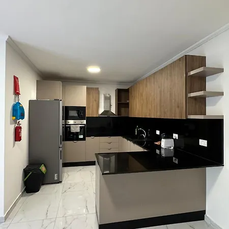 Family 2br In Fgura - By Hostmt *